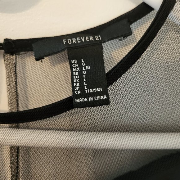 Forever 21 Black flutter top - Picture 2 of 3